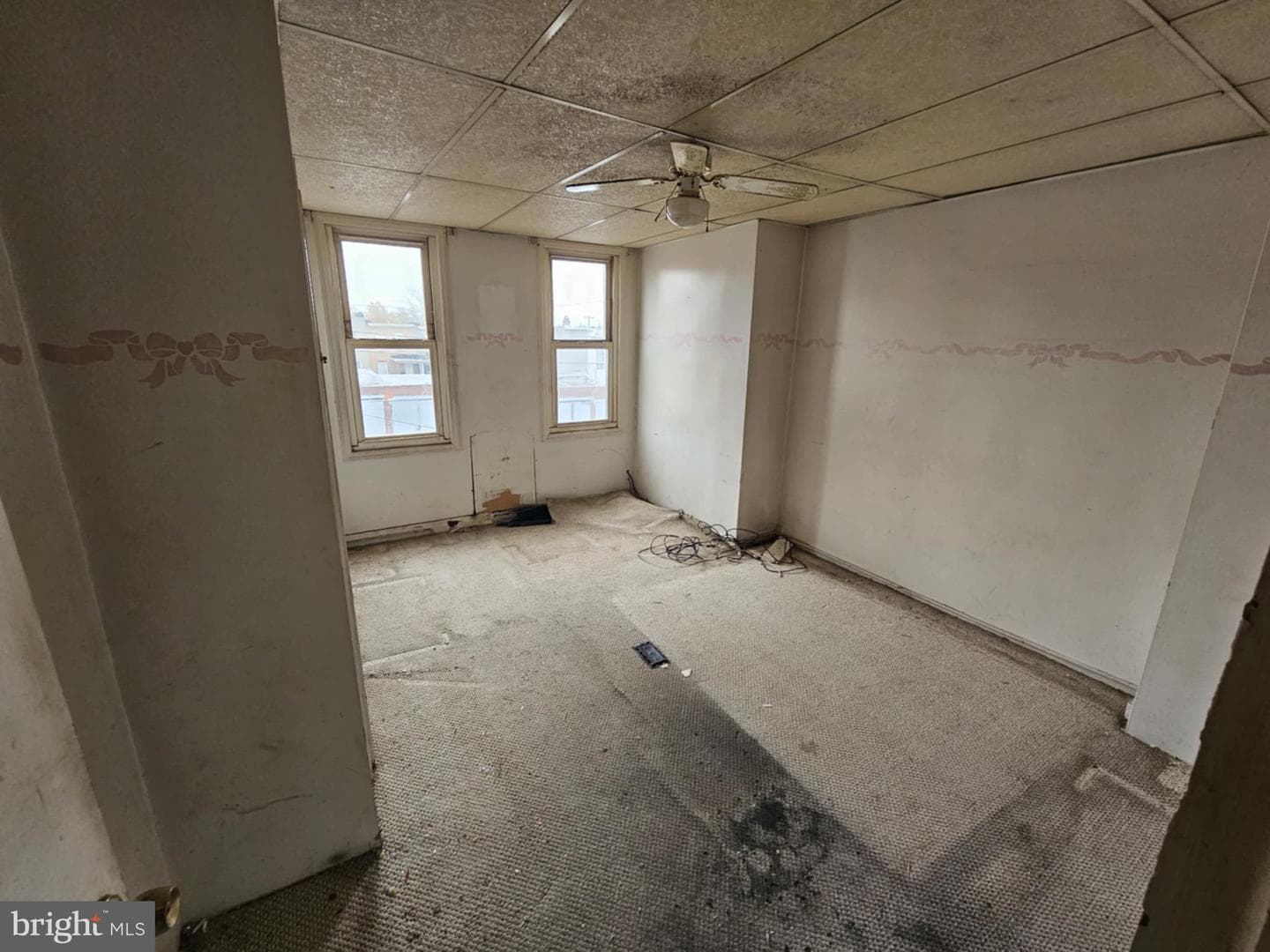 637 N Robinson Street photo 10