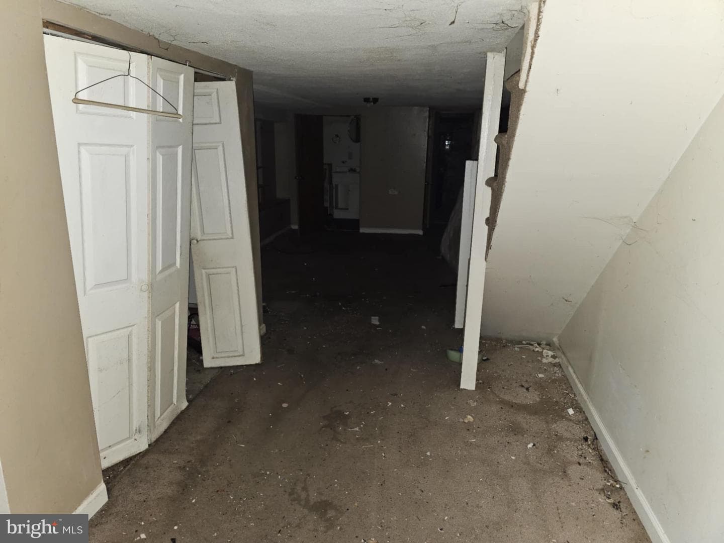 637 N Robinson Street photo 22