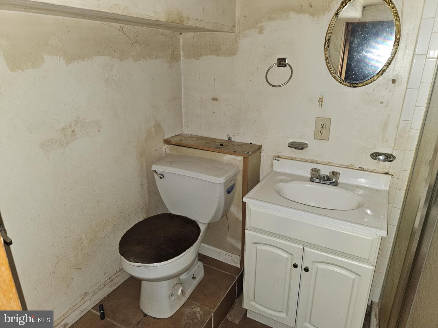 637 N Robinson Street photo 26