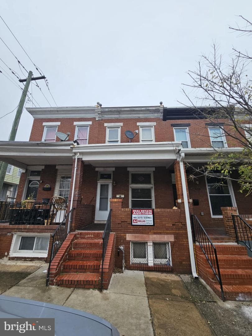 637 N Robinson Street photo 31