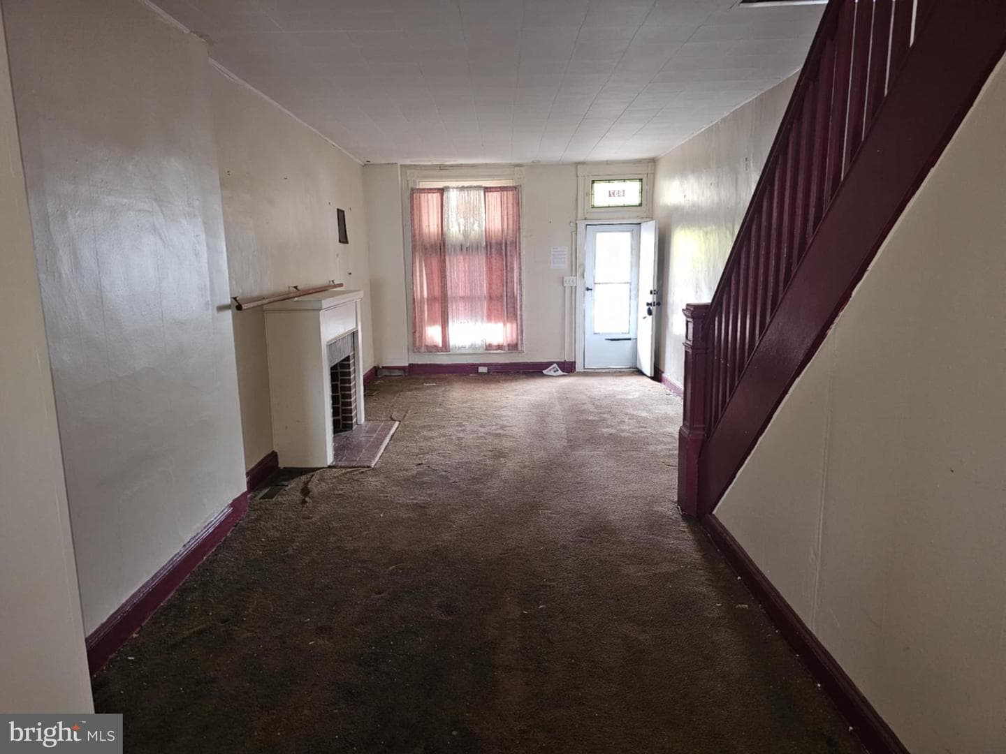 637 N Robinson Street photo 5