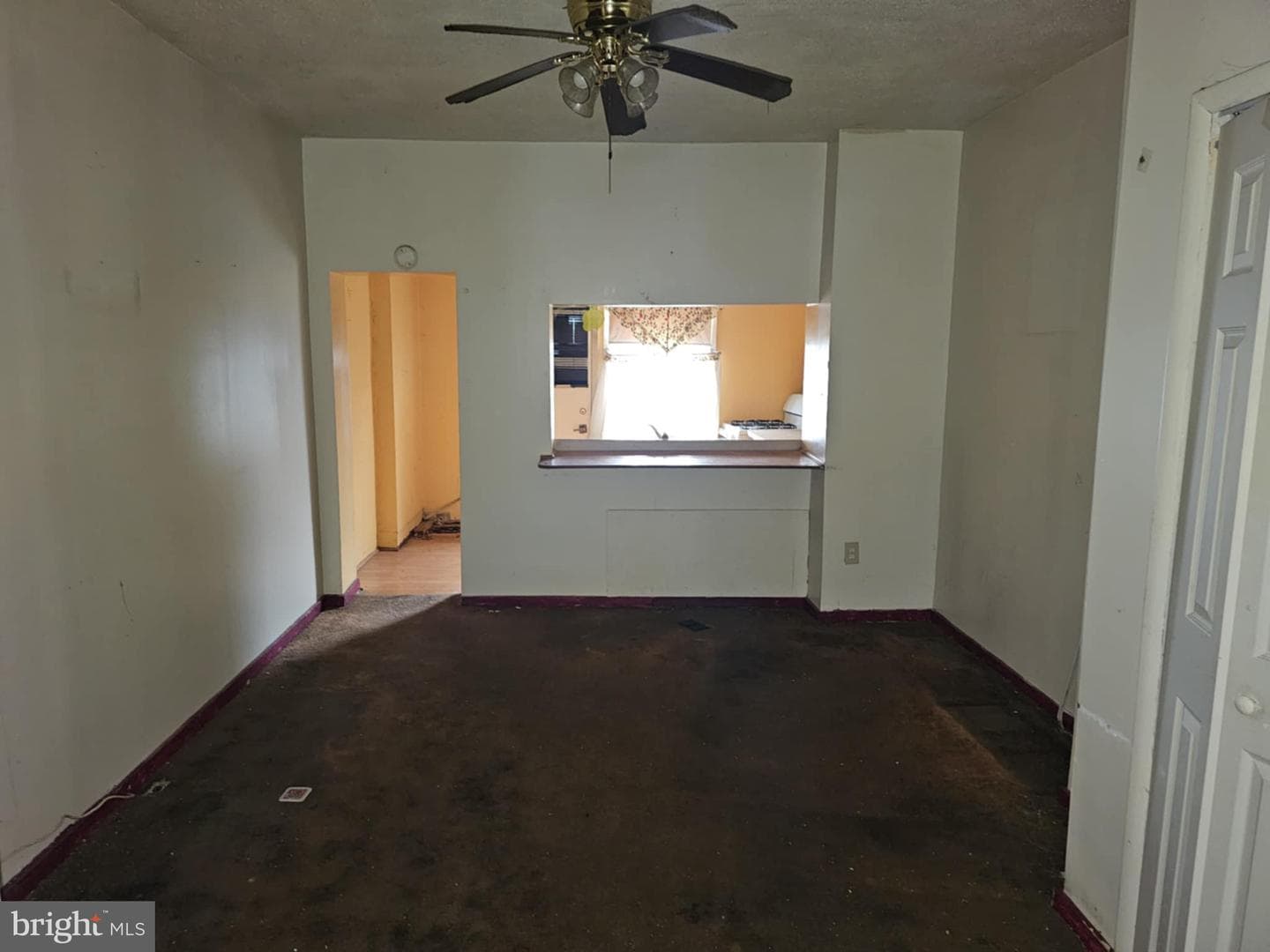 637 N Robinson Street photo 6