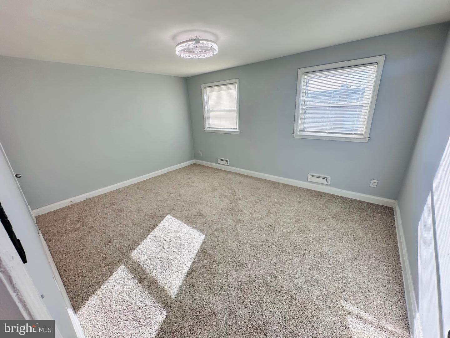 4728 Chatford Avenue photo 14