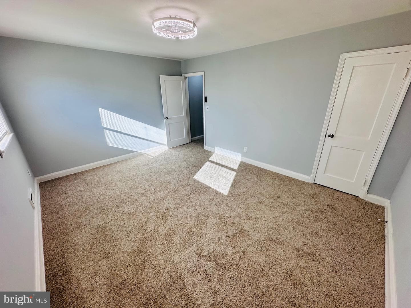 4728 Chatford Avenue photo 15