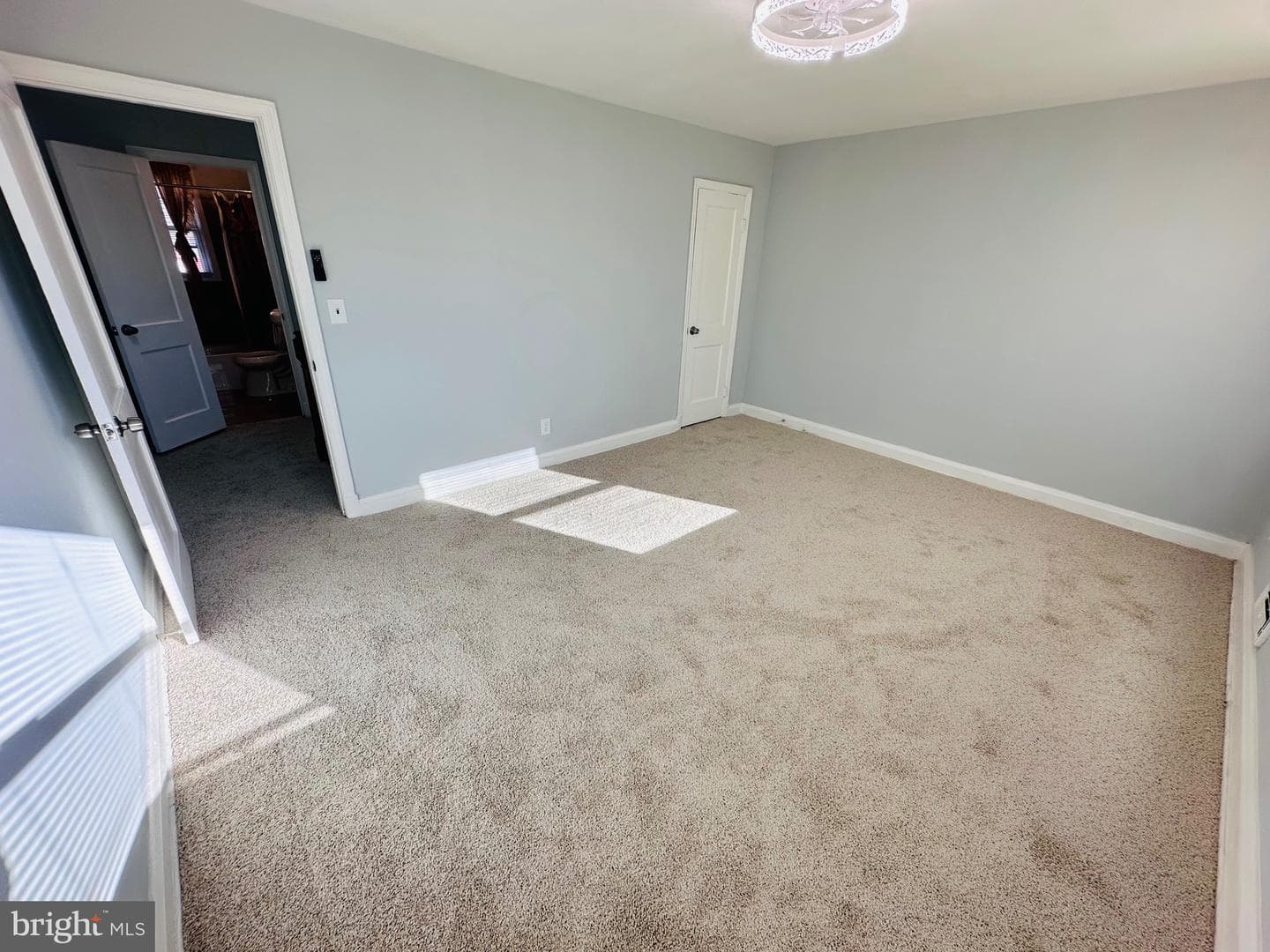 4728 Chatford Avenue photo 16
