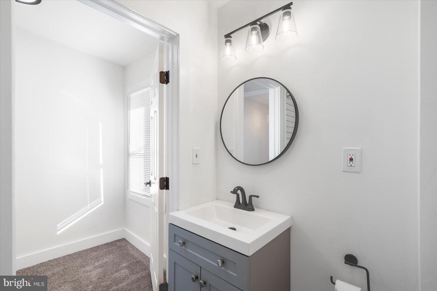 847 Reinhart Street photo 24