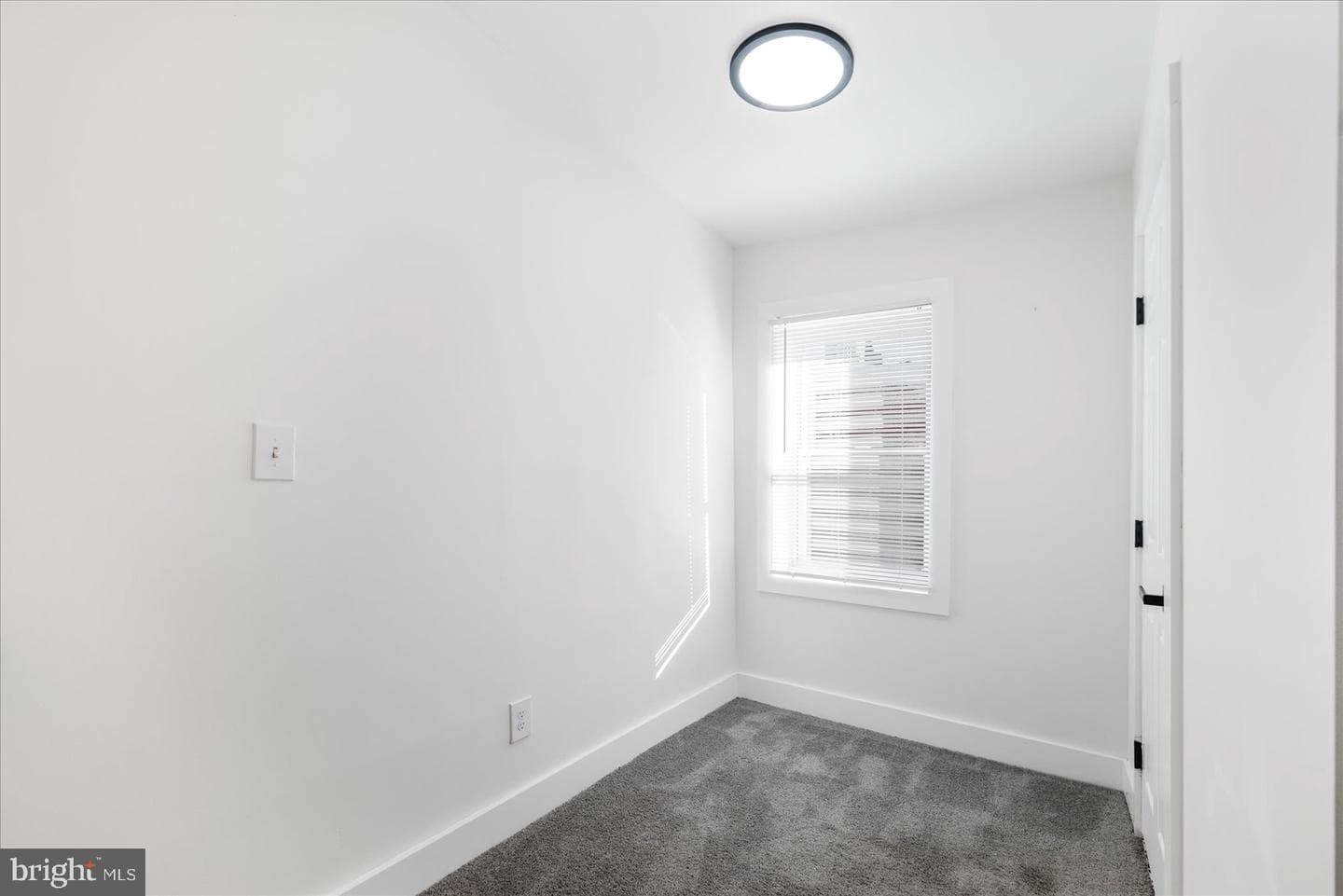 847 Reinhart Street photo 27