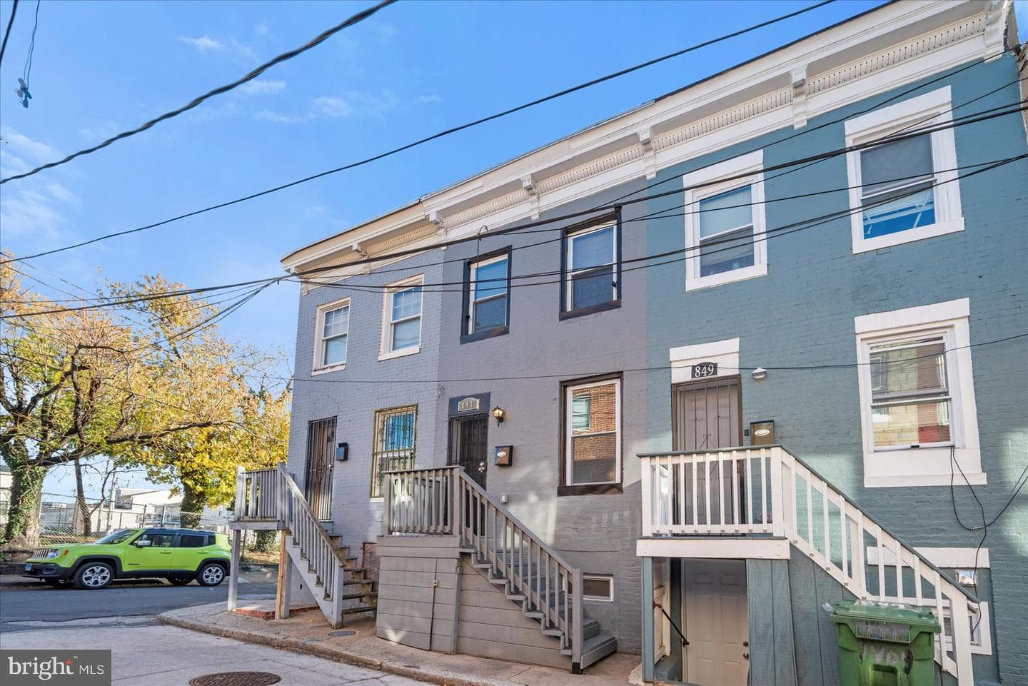 847 Reinhart Street photo 3
