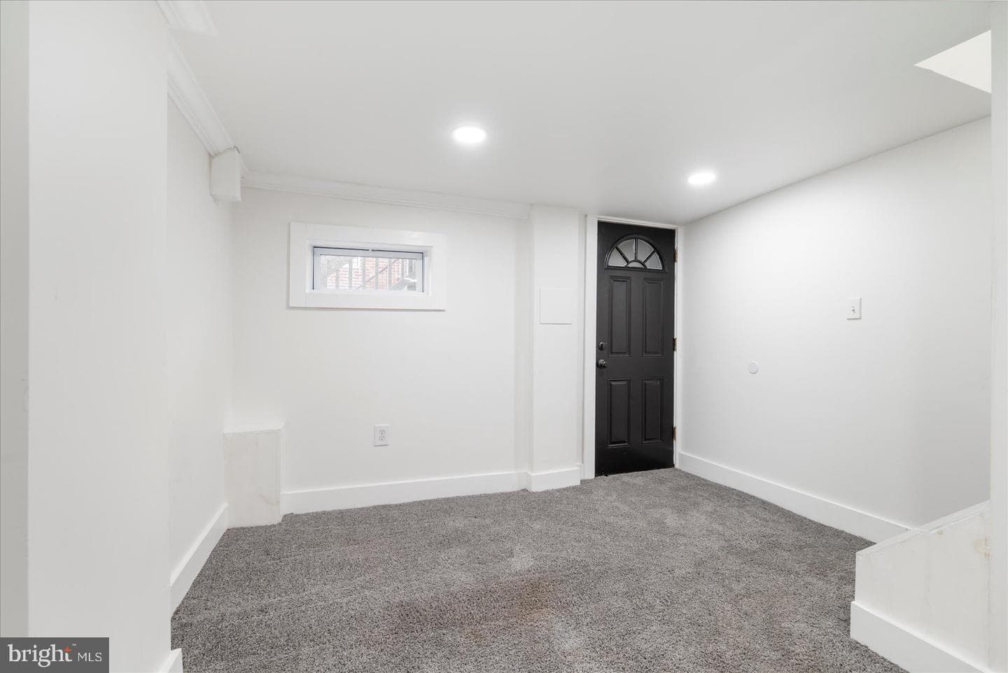 847 Reinhart Street photo 33