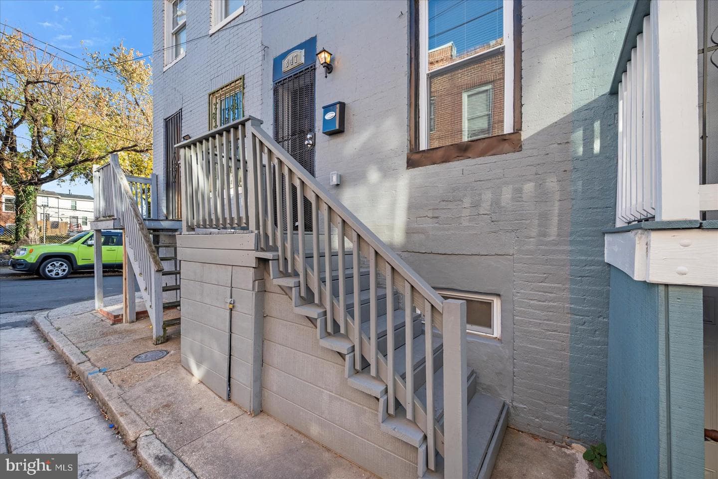 847 Reinhart Street photo 4