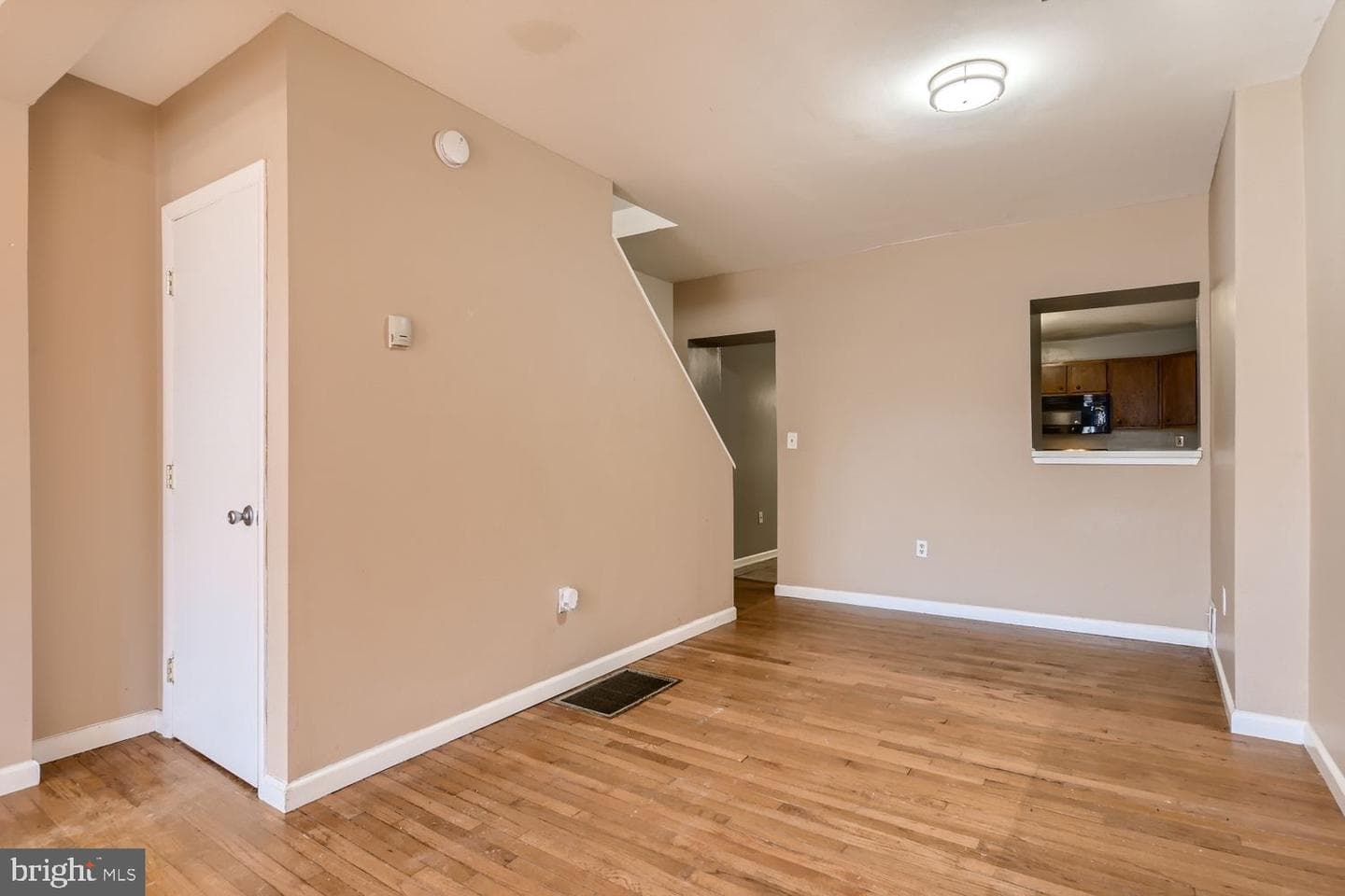 1022 W Lombard Street photo 5