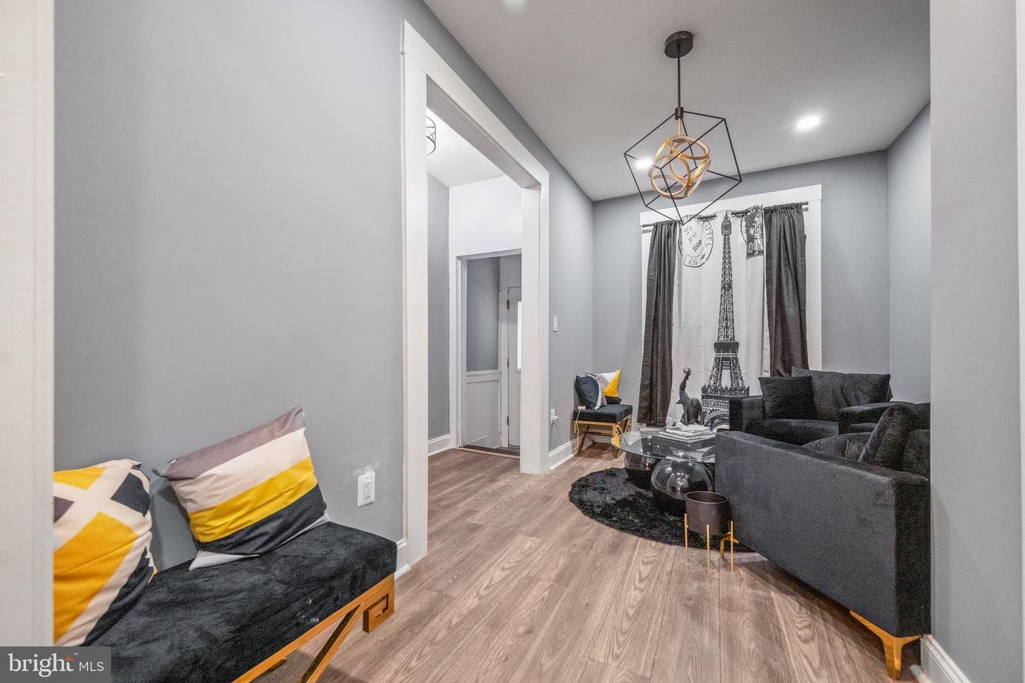 2525 W Lombard Street photo 4