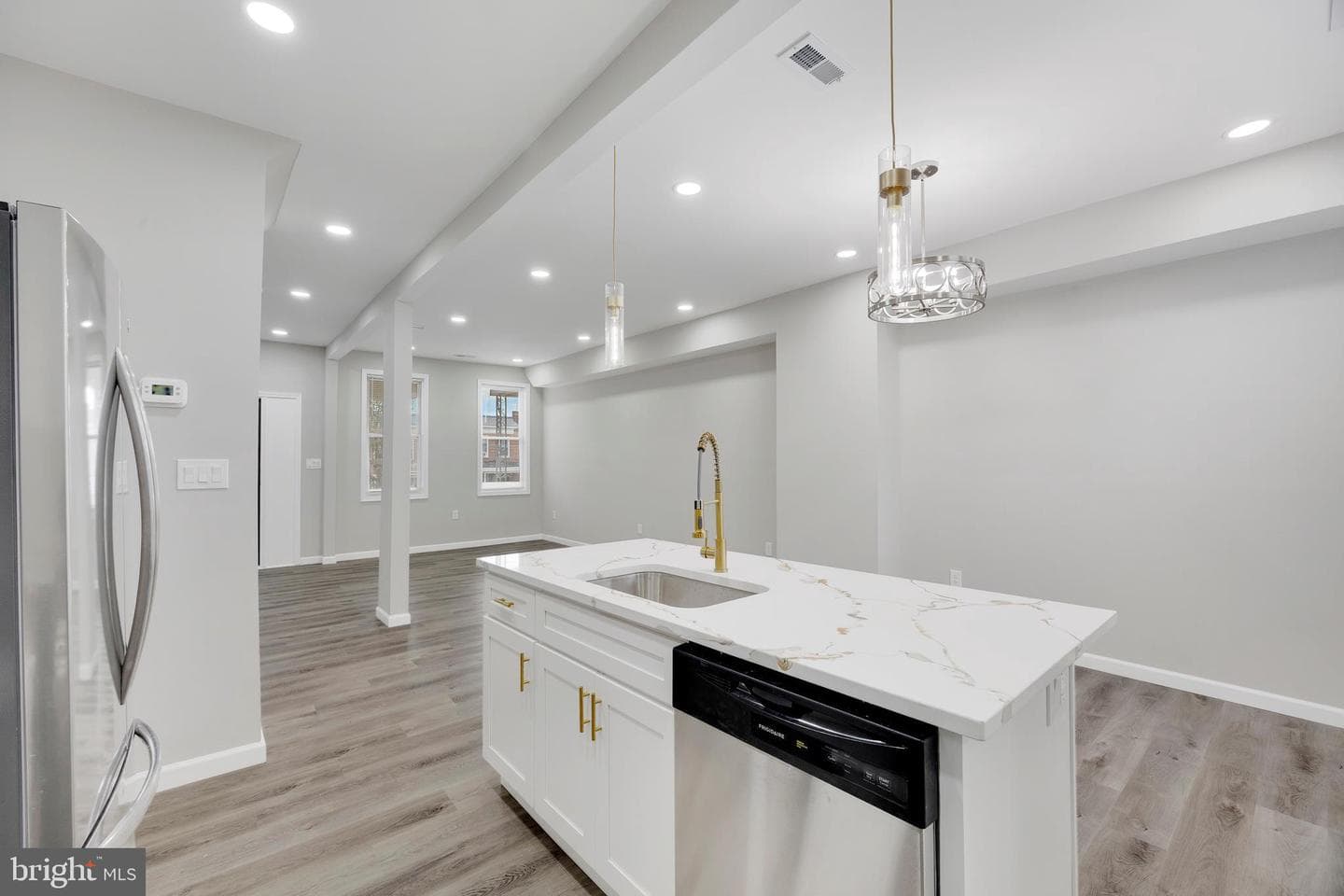 3214 Presstman photo 14