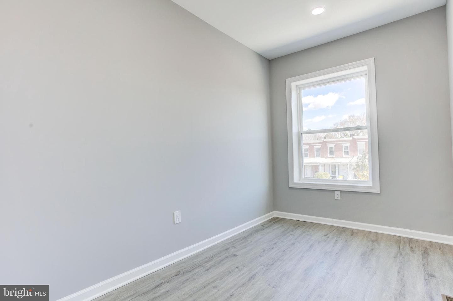 156 S Hilton Street photo 25