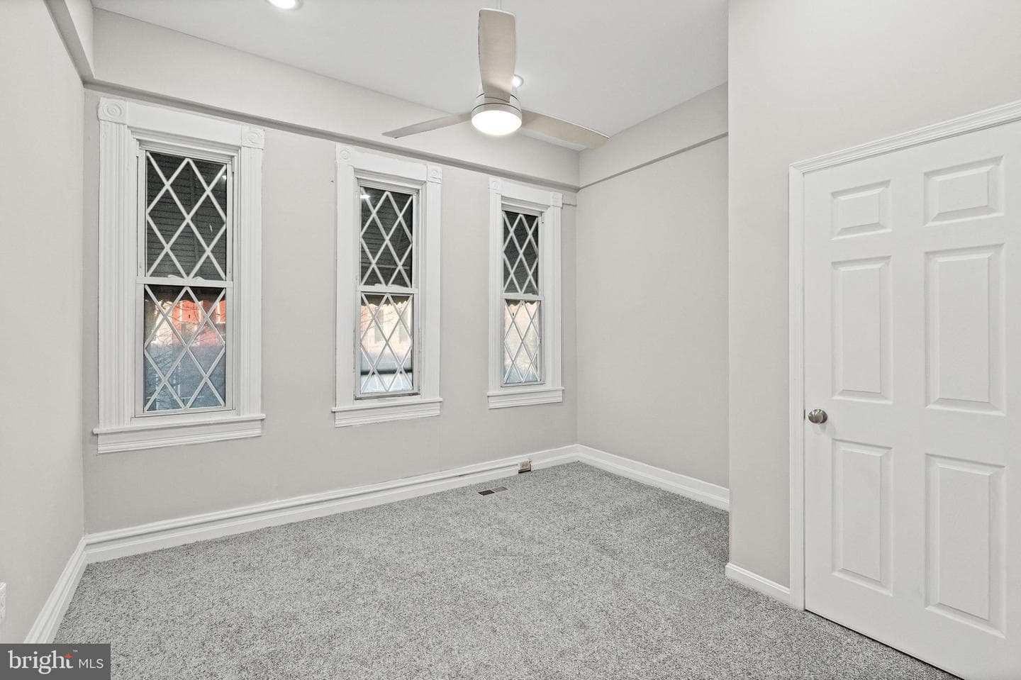 1807 E Federal Street photo 18