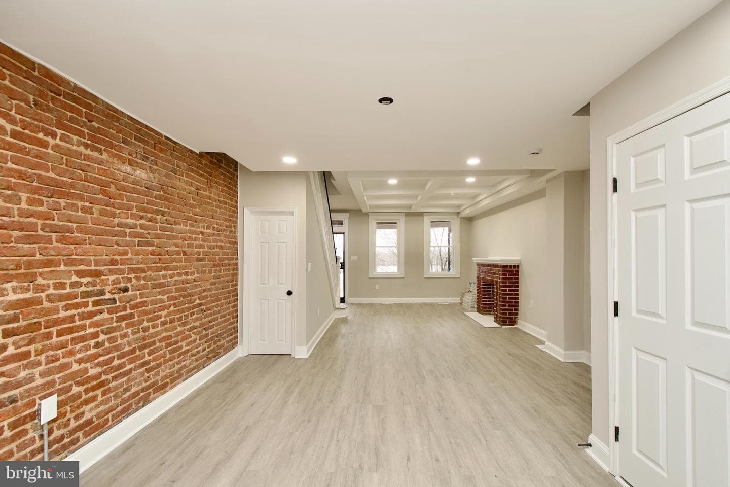 2208 Mount Royal Terrace photo 10