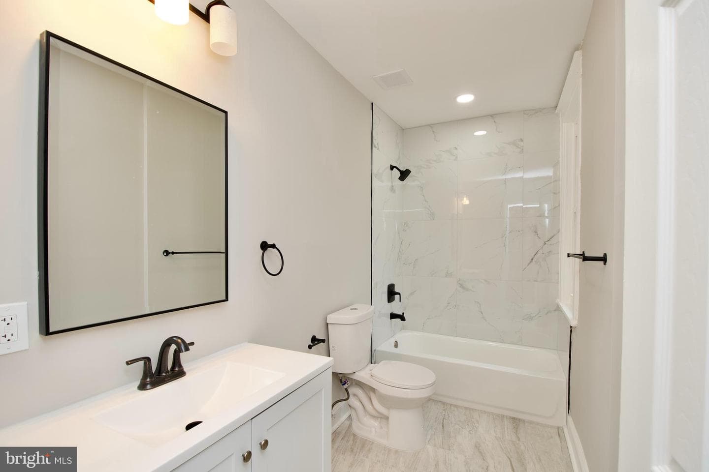 2208 Mount Royal Terrace photo 20