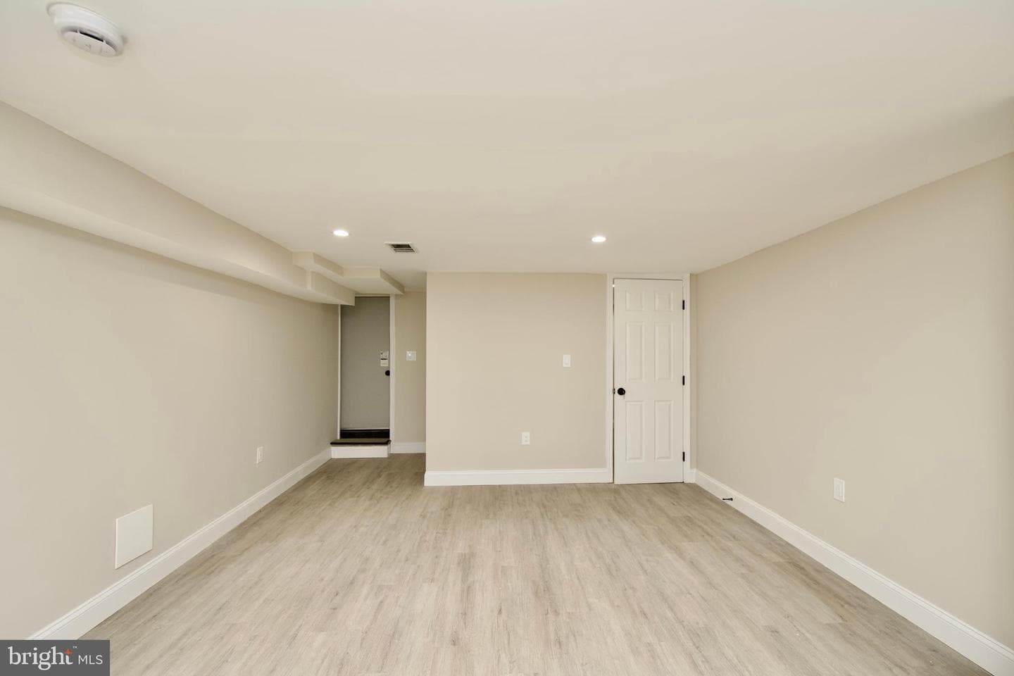 2208 Mount Royal Terrace photo 27