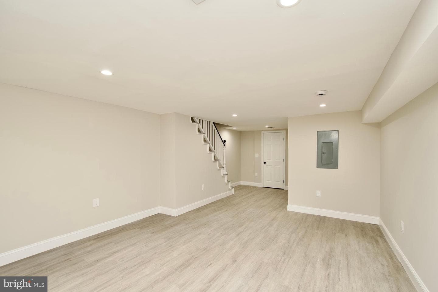 2208 Mount Royal Terrace photo 29