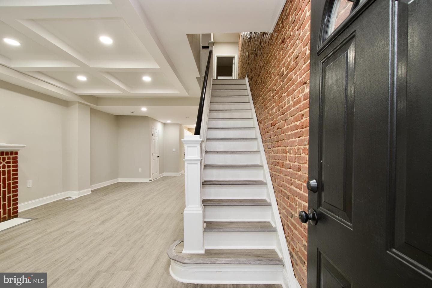 2208 Mount Royal Terrace photo 3