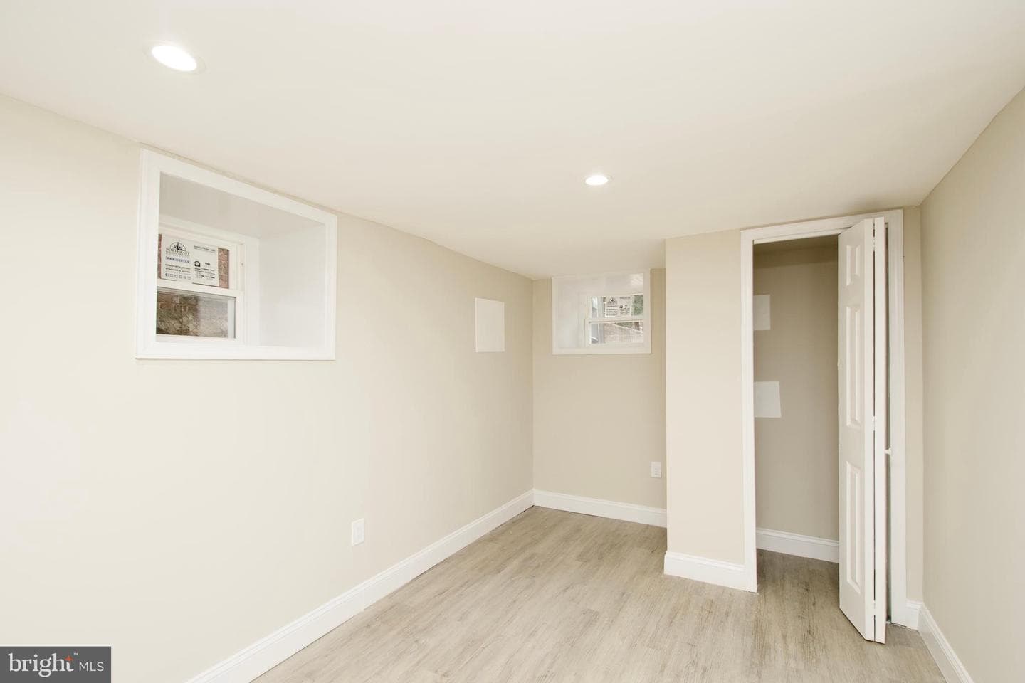 2208 Mount Royal Terrace photo 30