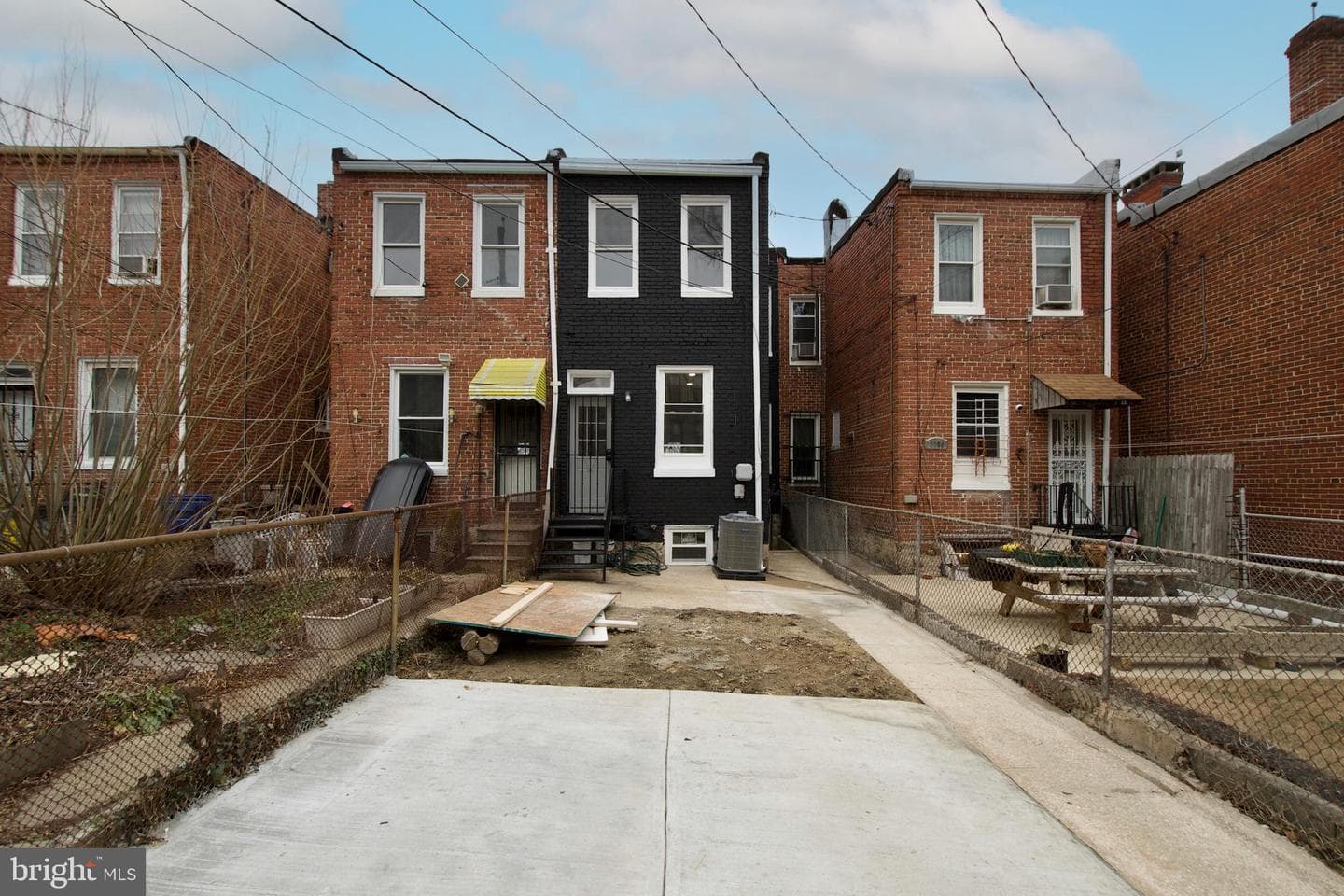 2208 Mount Royal Terrace photo 35