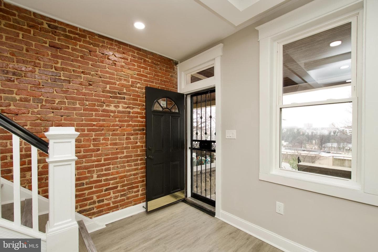 2208 Mount Royal Terrace photo 4