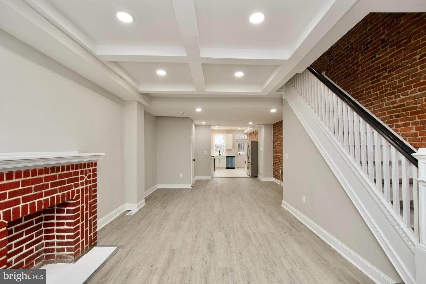 2208 Mount Royal Terrace photo 5