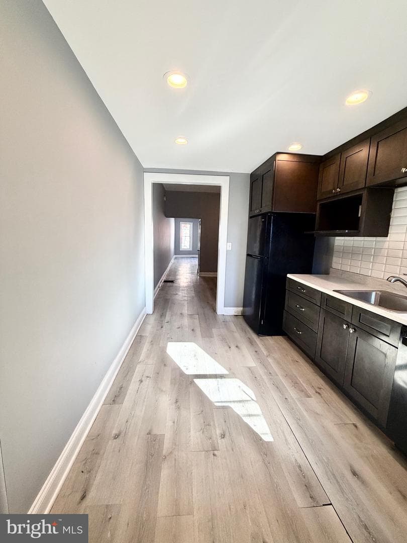 2820 Woodbrook Avenue photo 9