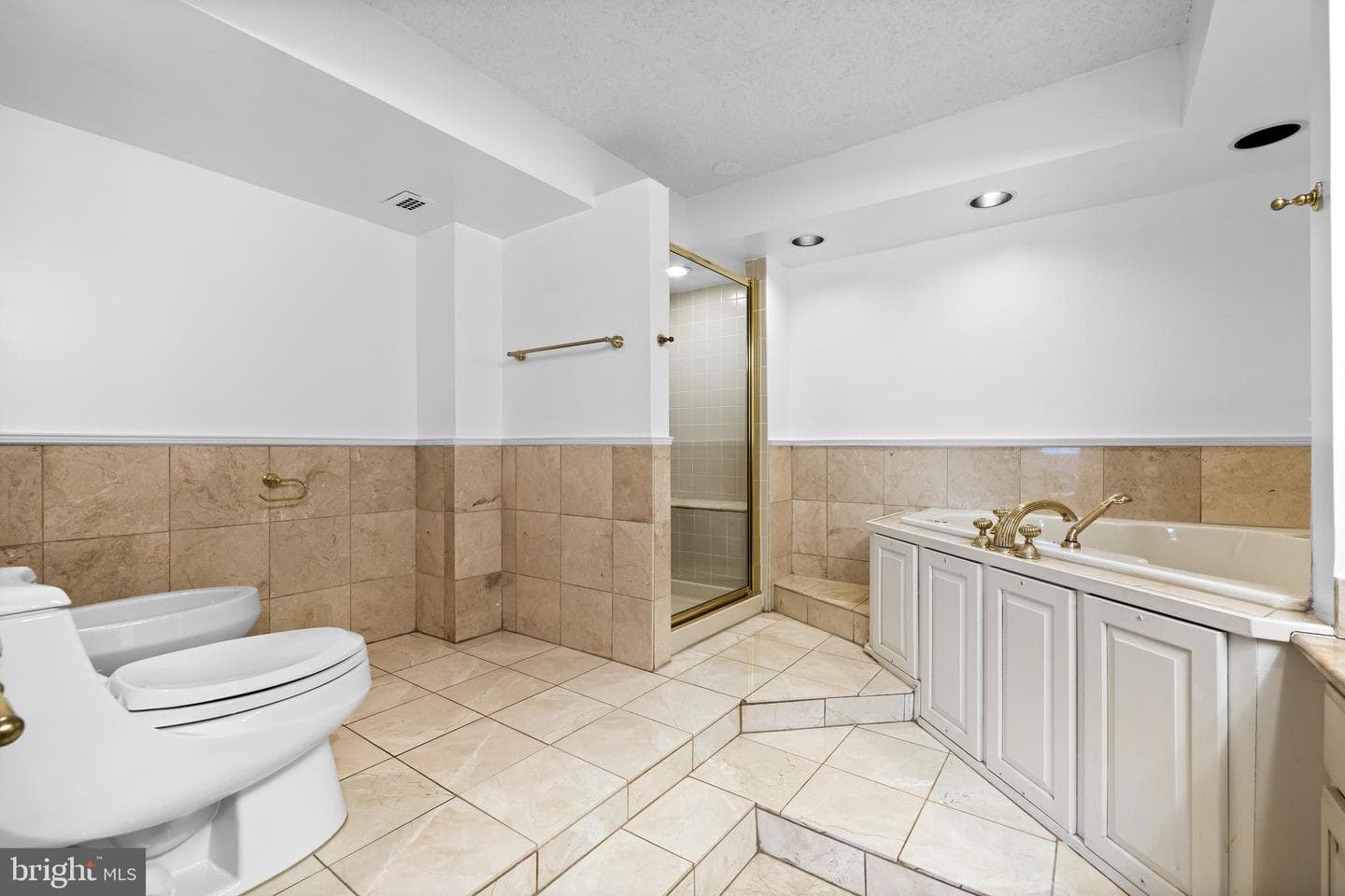 6210 Park Heights Avenue #604 photo 38