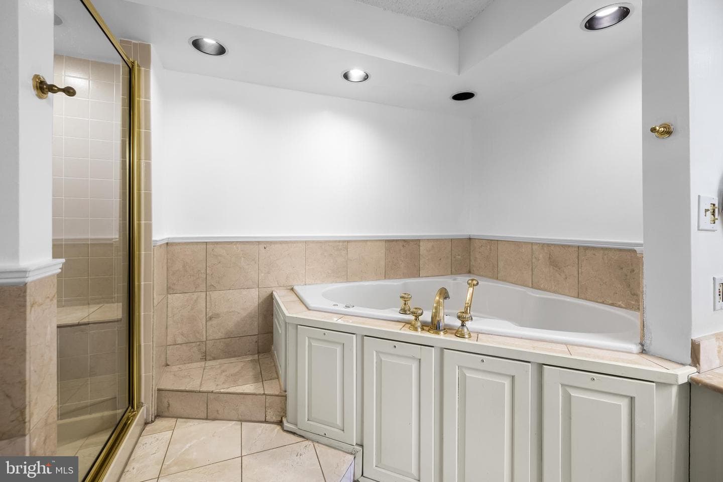 6210 Park Heights Avenue #604 photo 39