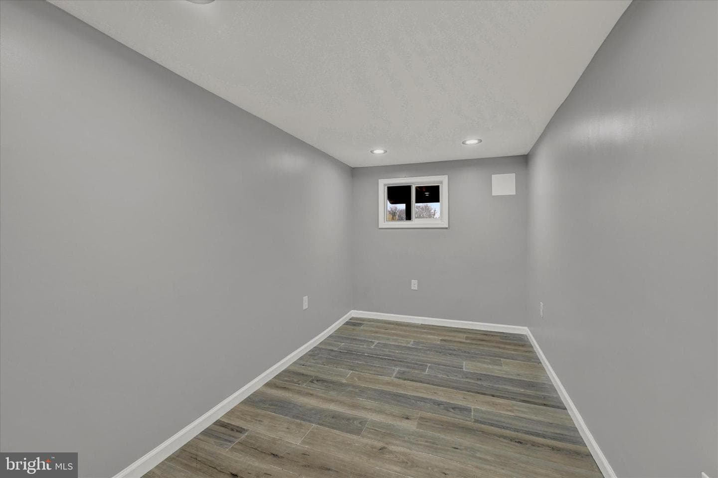 2559 Garrett Avenue photo 10