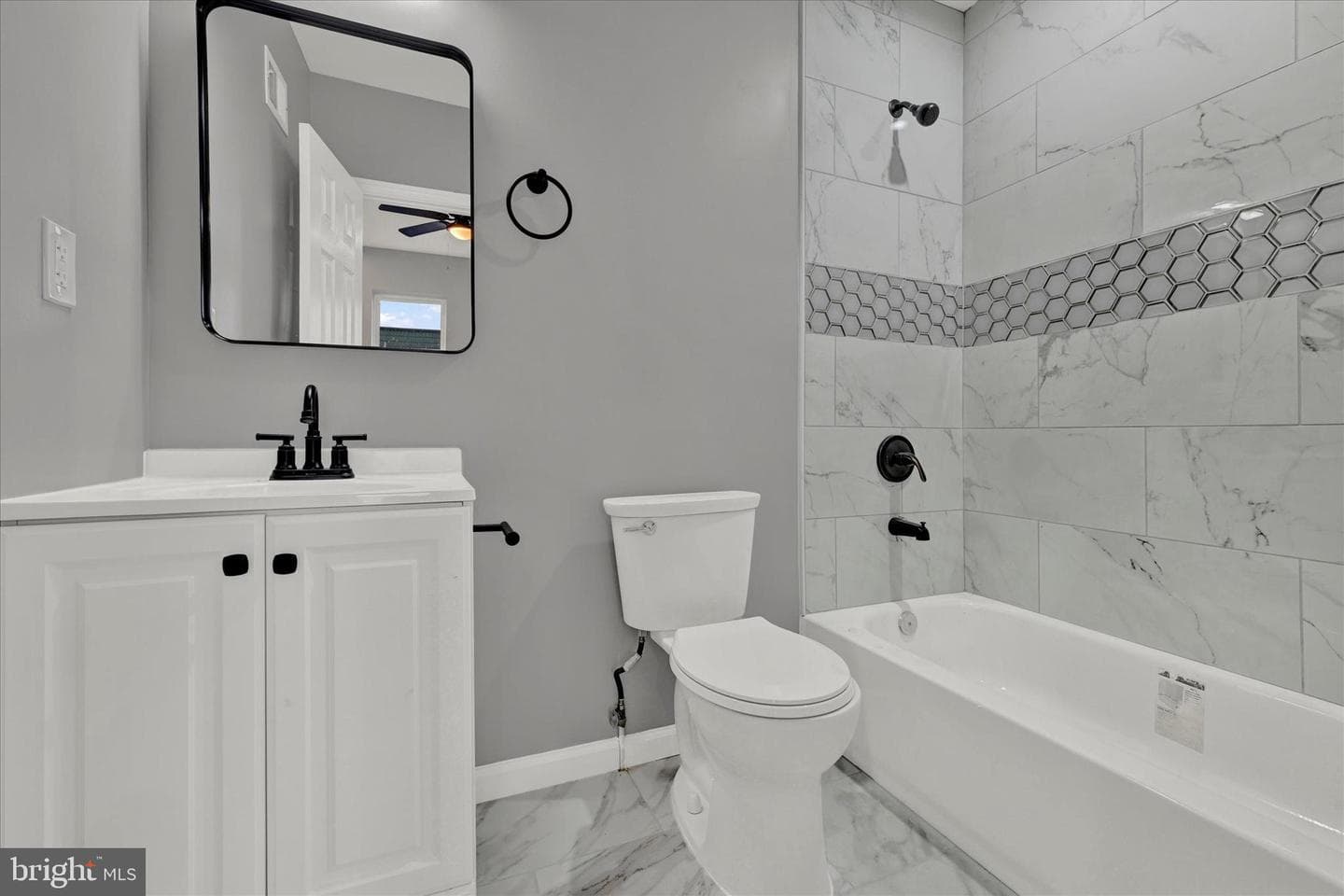 2559 Garrett Avenue photo 13