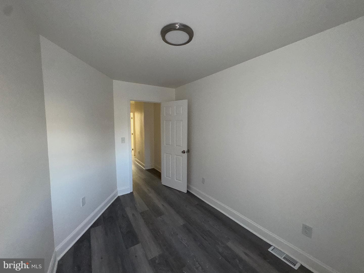 1517 N Fulton Avenue photo 16