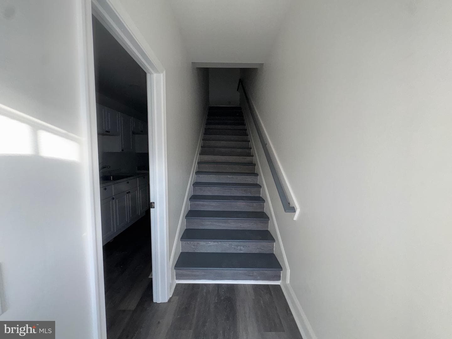 1517 N Fulton Avenue photo 4