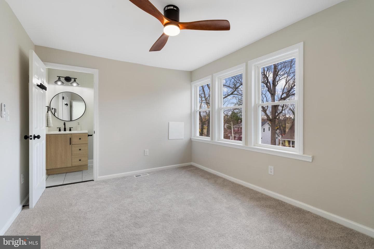 2905 Whitney Avenue photo 29