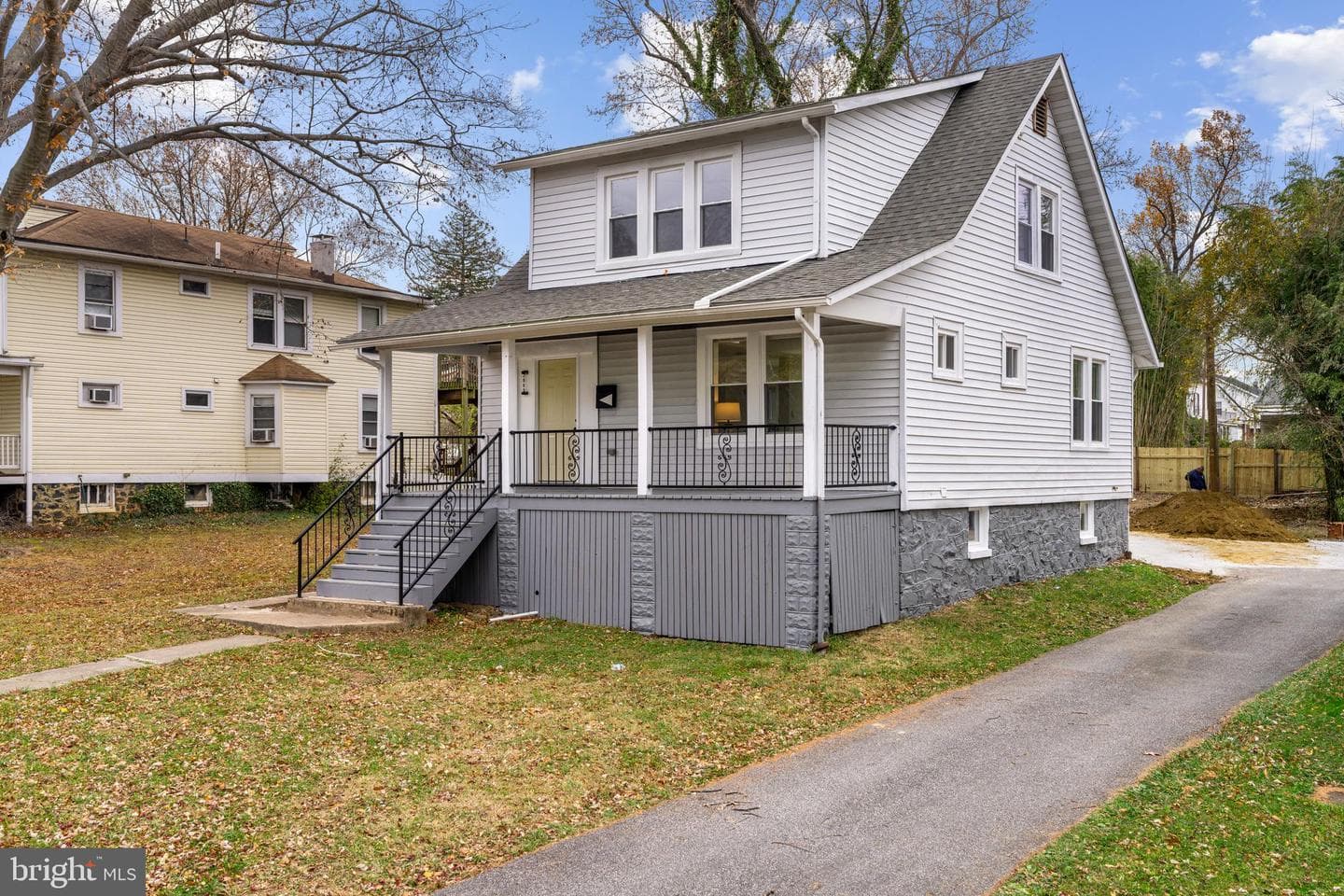 2905 Whitney Avenue photo 3
