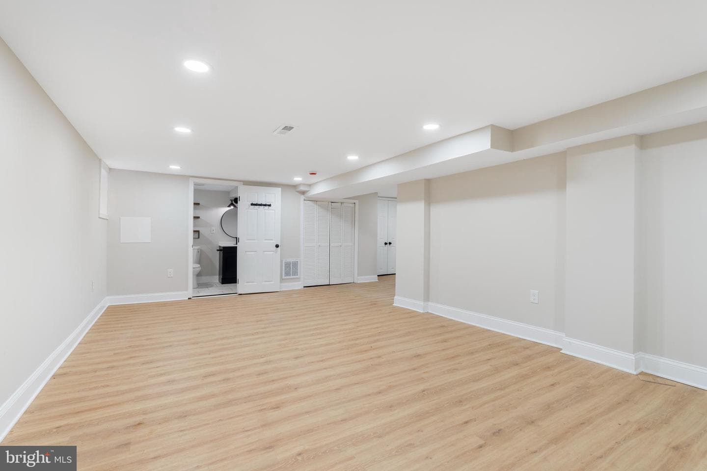 2905 Whitney Avenue photo 32