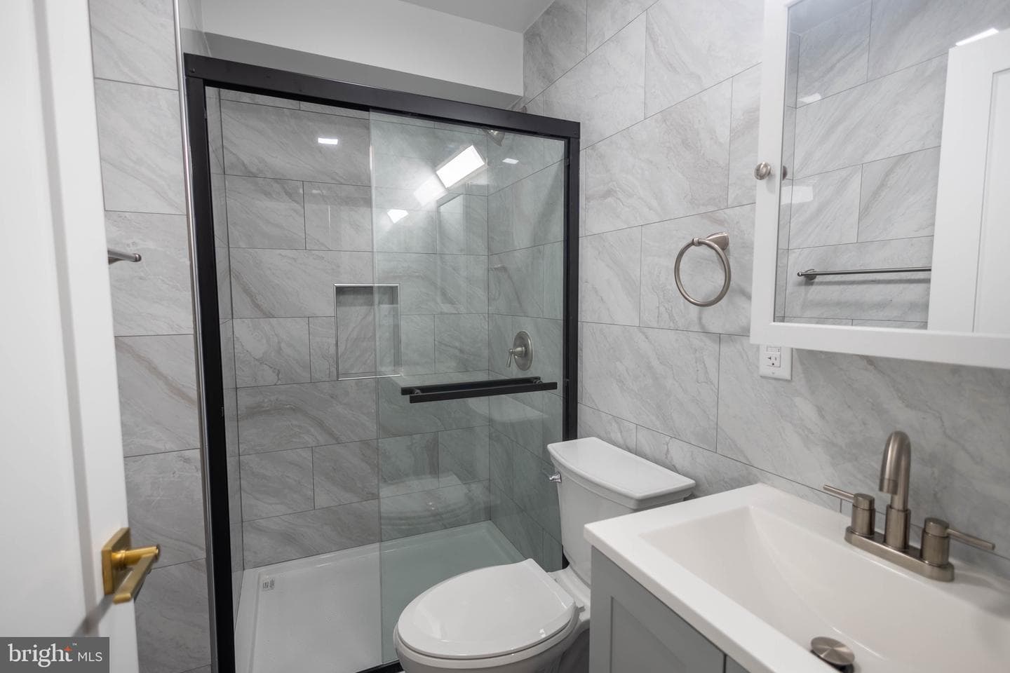 2846 Lake Avenue photo 9