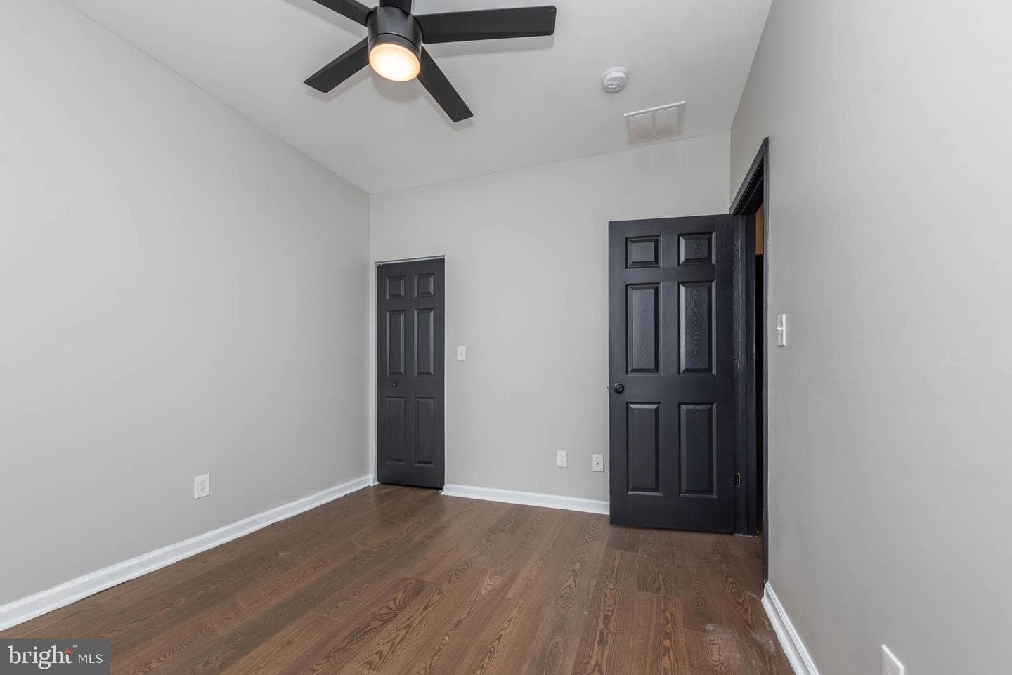 1715 E Oliver Street photo 17
