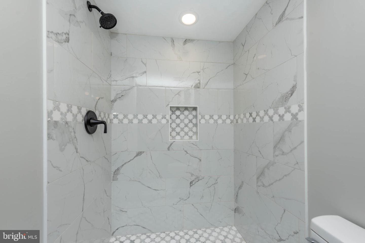 1715 E Oliver Street photo 27