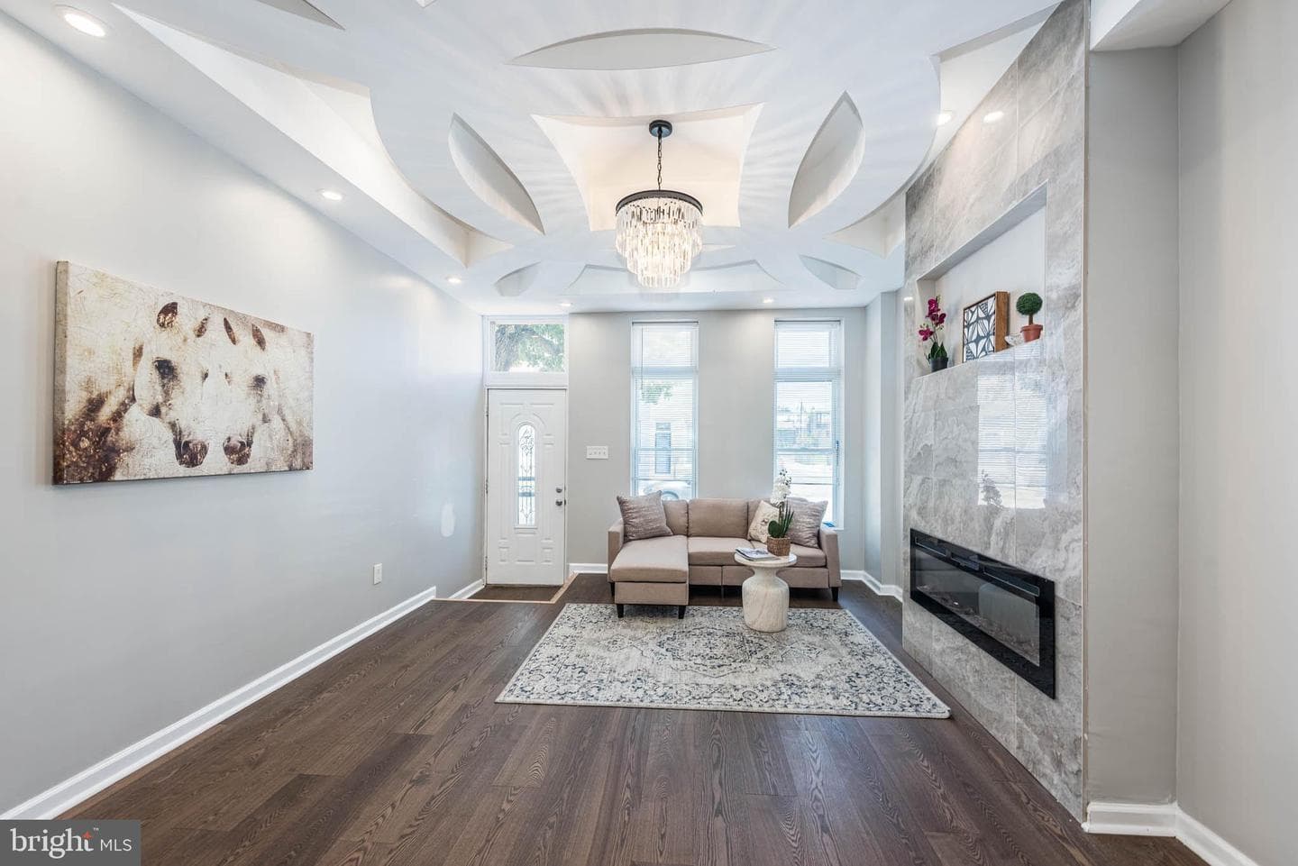 1715 E Oliver Street photo 3