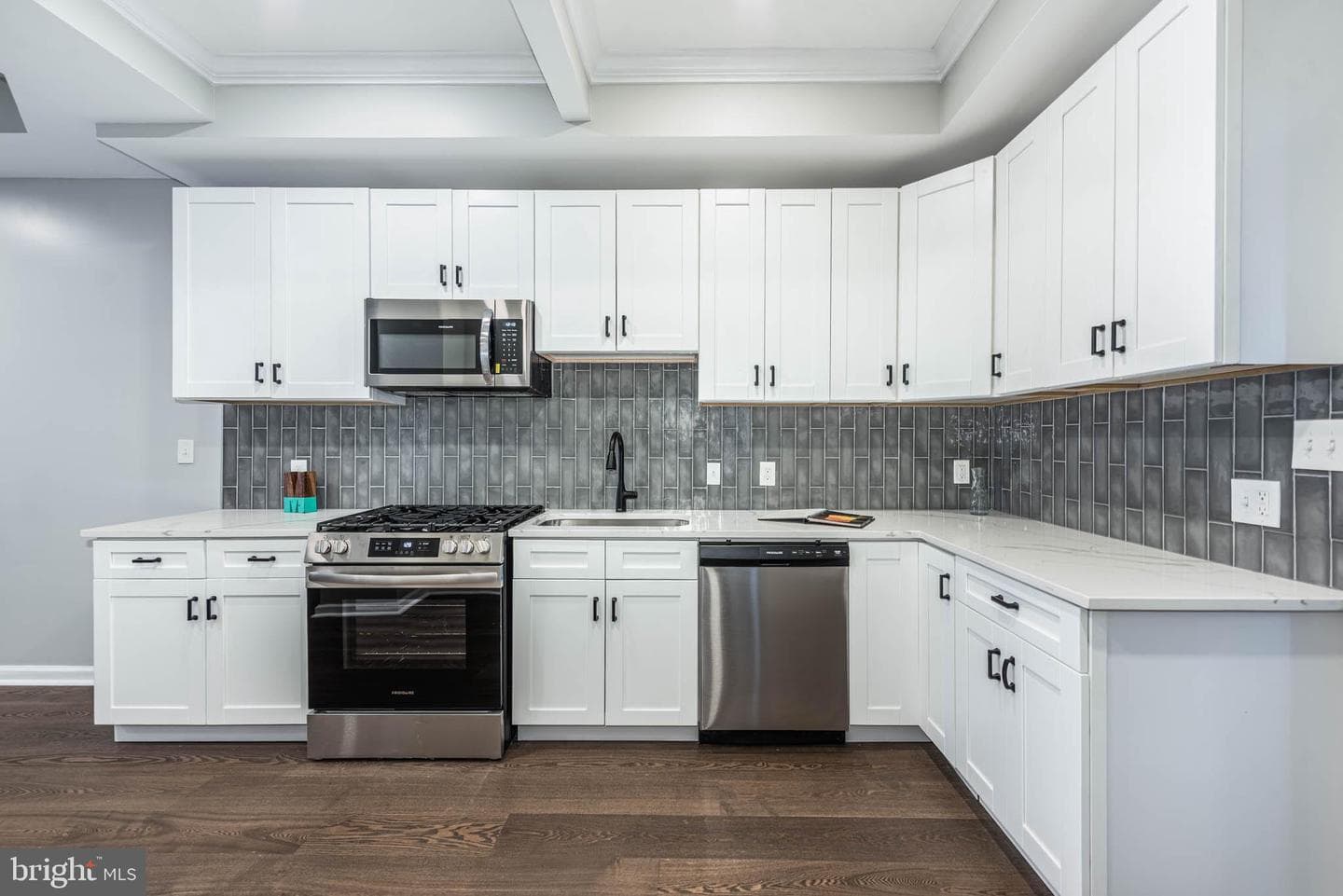 1715 E Oliver Street photo 8