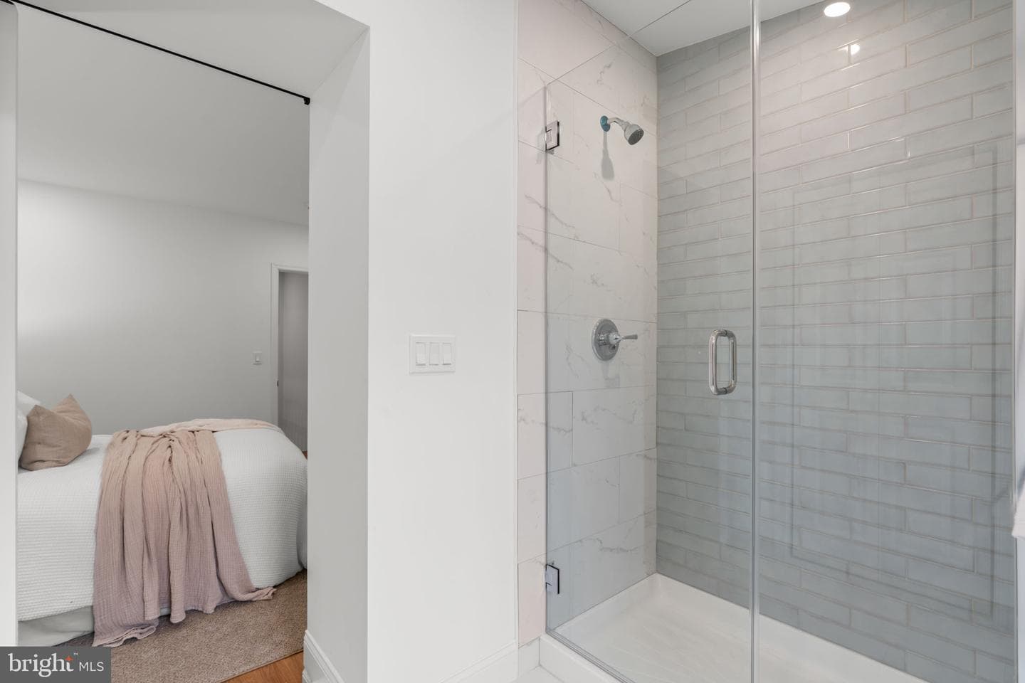 224 N Glover Street photo 22