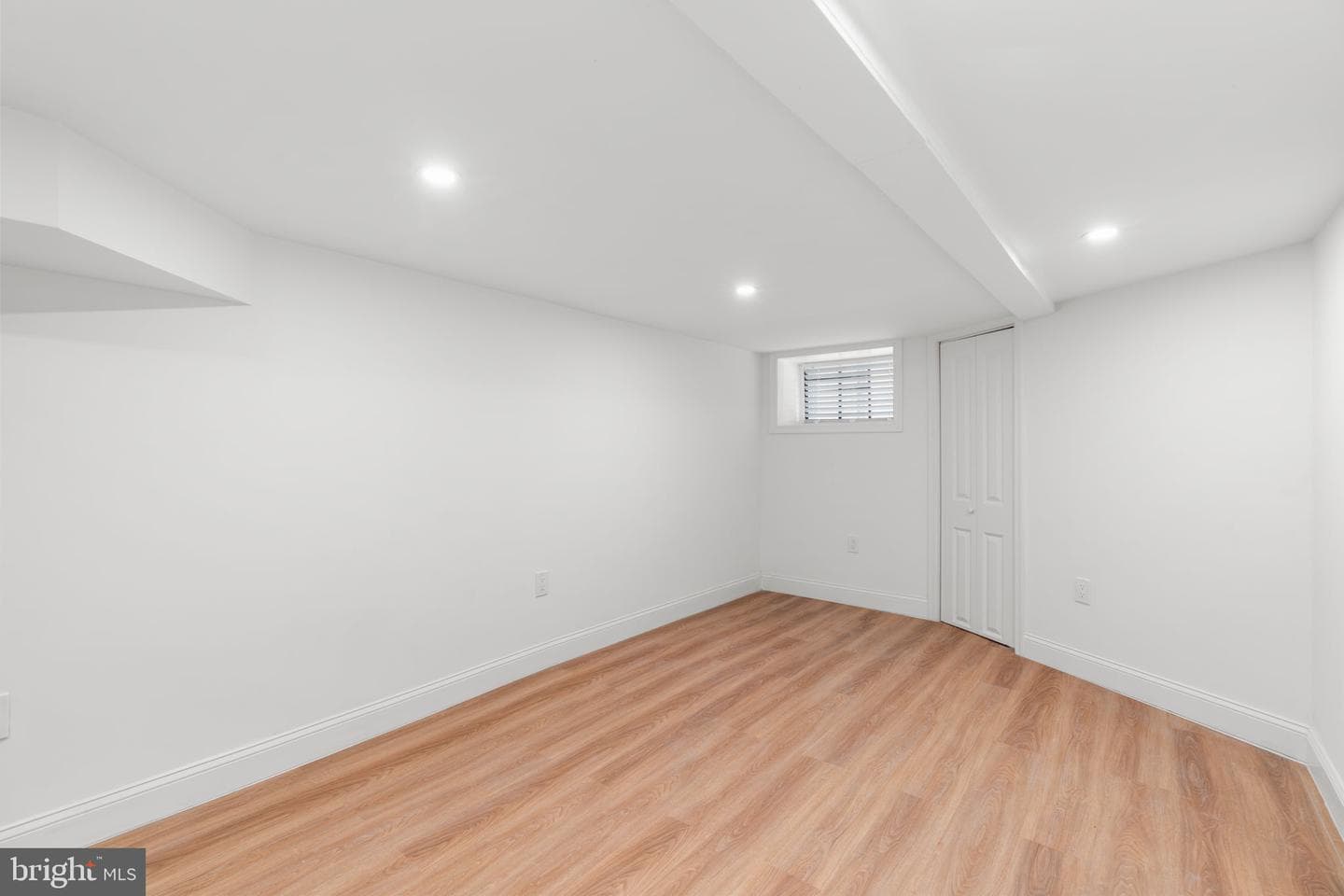224 N Glover Street photo 26
