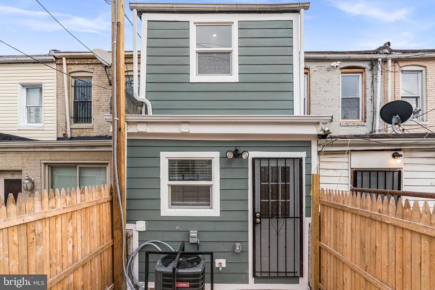 224 N Glover Street photo 29