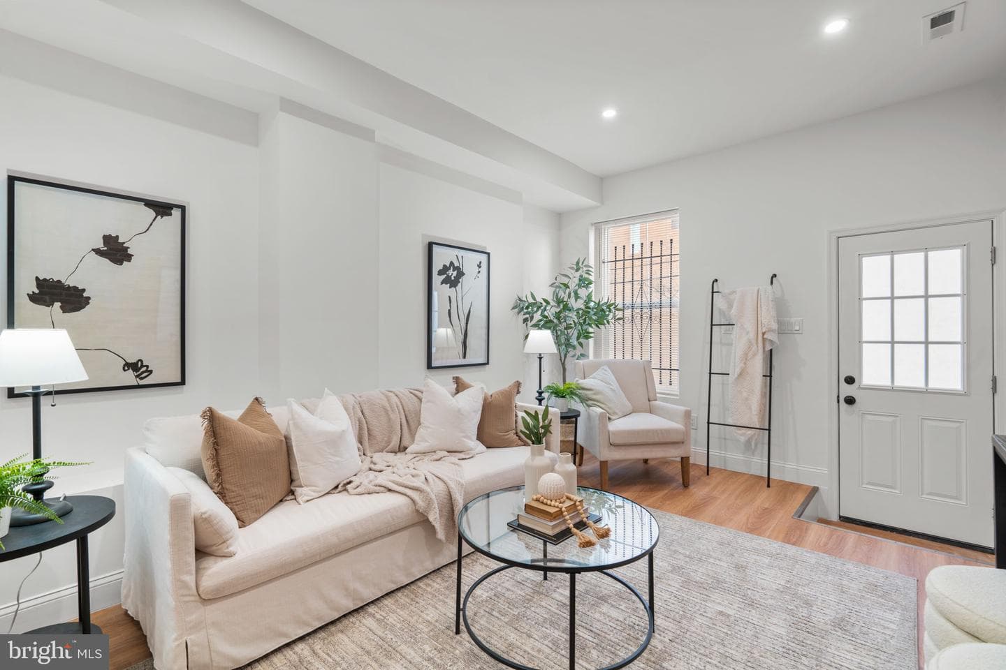 224 N Glover Street photo 6