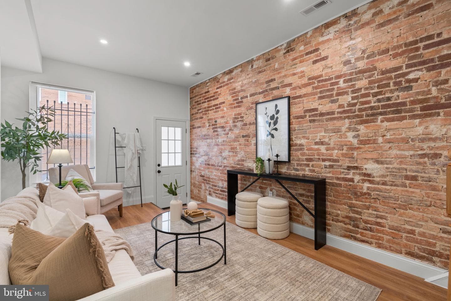 224 N Glover Street photo 7