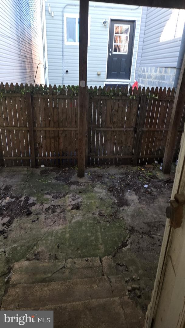 1736 Westphal Place photo 2