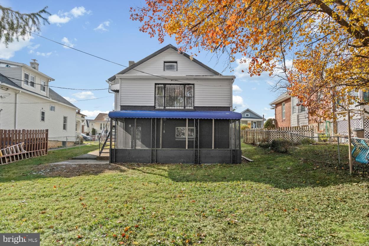 5823 Ethelbert Avenue photo 27